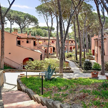 Apartment Lovely In Puntone With Kitchen